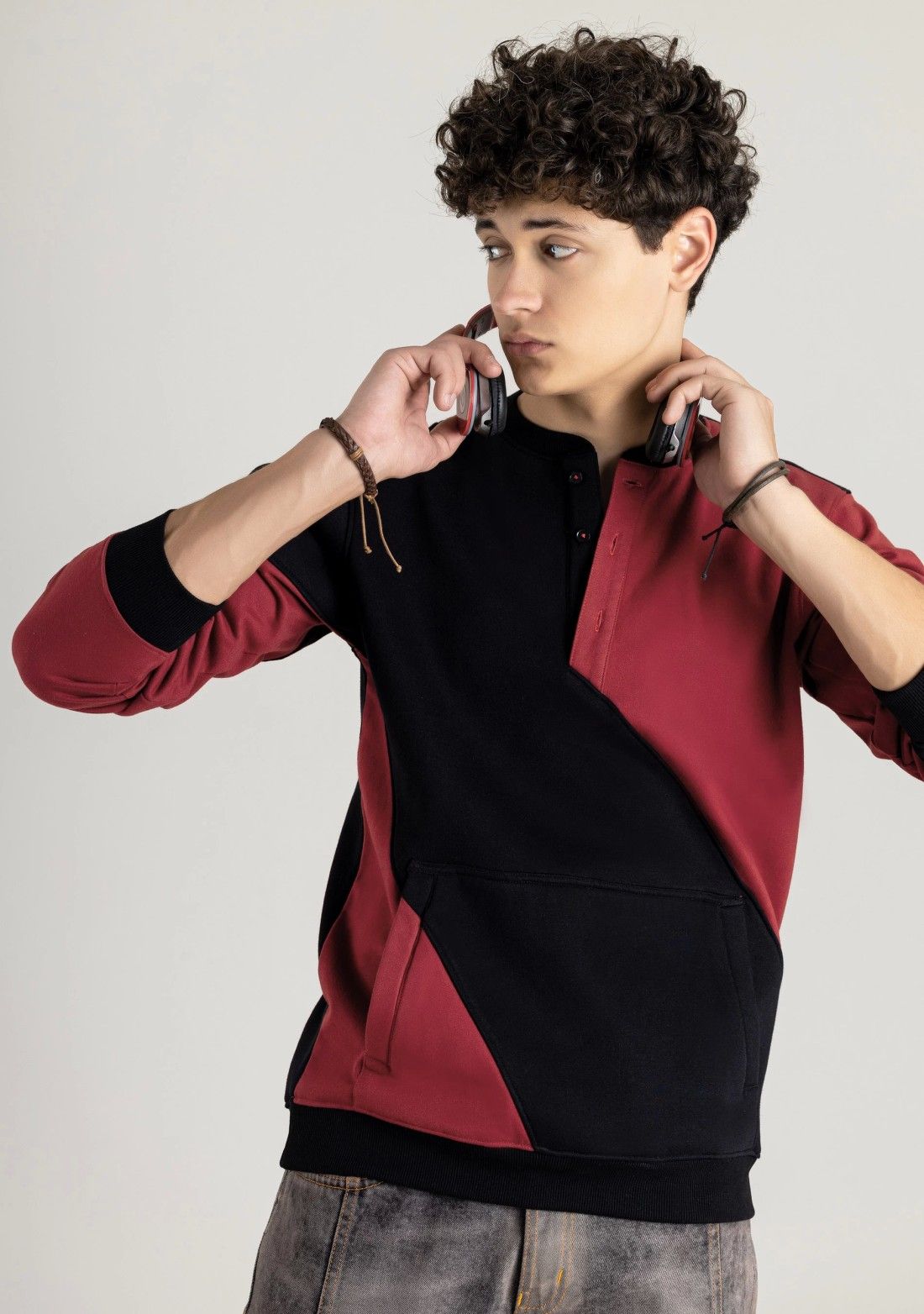 Red And Black Regular Fit Men's Sweatshirt
